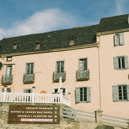 Hostel Baqueira - Refugi Rosta - Pyrenmuseu Salardu Exterior photo